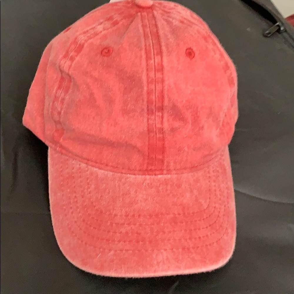 Adjustable baseball cap